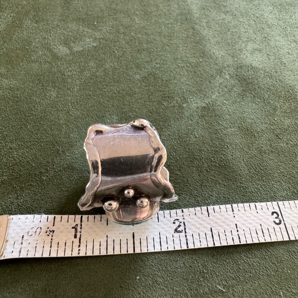 Vintage Native American Sterling Silver and Kingman Turquoise Ring. Adjustable - Picture 8 of 12